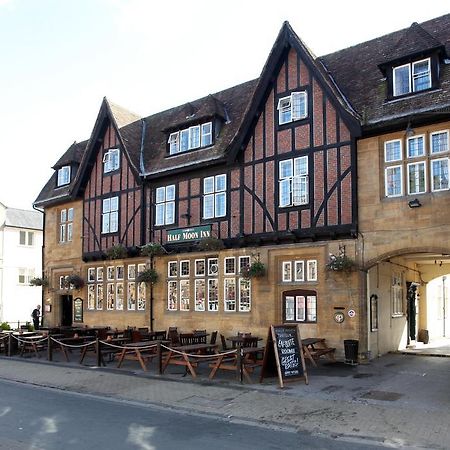 Half Moon, Sherborne By Marston'S Inns Exterior foto